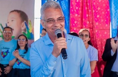 Prefeito Dinha Tolentino de Simões Filho tem a melhor avaliação de mandato no segundo semestre de 2023 na RMS; Entenda