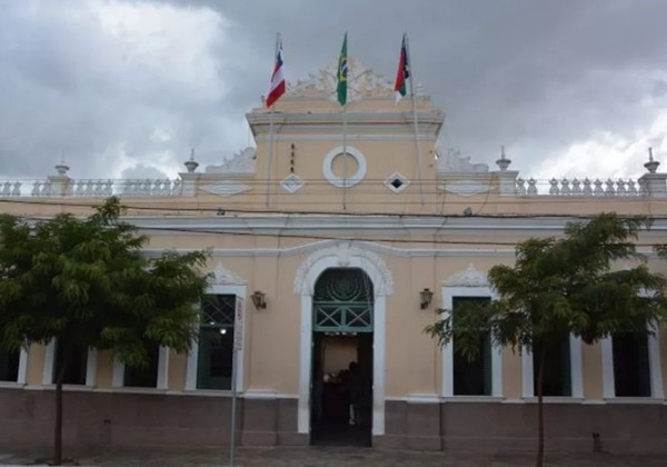 Prefeitura vai recorrer contra decisão do TCM de supostas irregularidades em contratações
