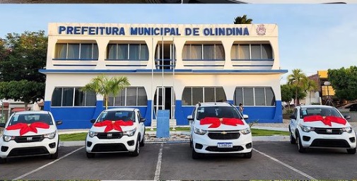 Prefeito Luiz Alberto entrega nova frota de veículos 0km para Olindina