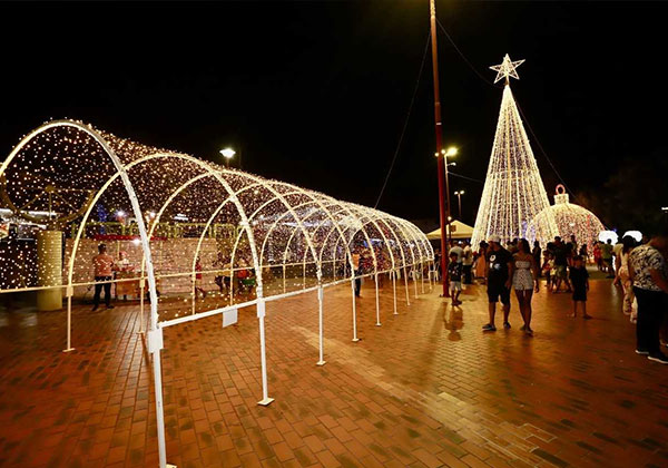 Praça da Matriz ganha iluminação especial para o Natal