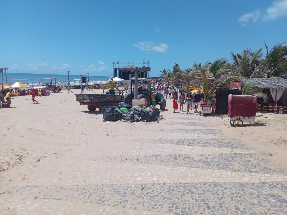 Governo Dudu Vieira realiza força tarefa para realizar a limpeza de todo o município após quantidade grandiosas de turistas nas festas de fim de ano