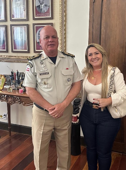 Prefeita Carine se reúne com Comandante Geral da PM para falar sobre a segurança de Aporá