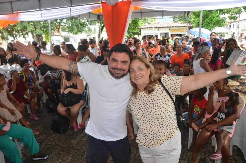 Prefeito Marcus Sarmento realiza evento alusivo ao dia das mães e reúne centenas de mulheres