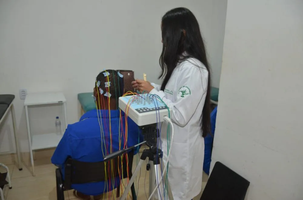 Prefeitura realiza de forma inédita exames de eletroencefalograma no município