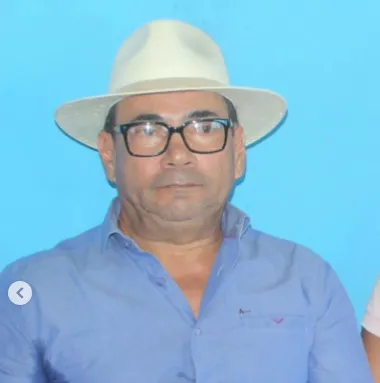 Ex-prefeito e atual Secretário Paulo Madeirol é tratado como Senador na Prefeitura de Conde