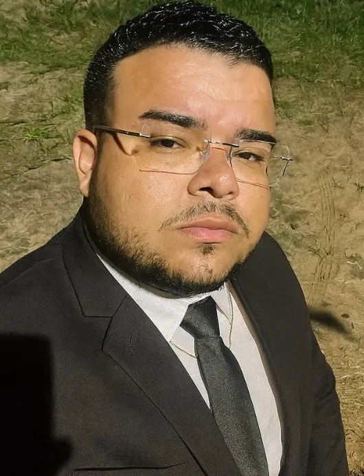 De filho de ex-doméstica a futuro advogado: a trajetória inspiradora de Eliel Ramos