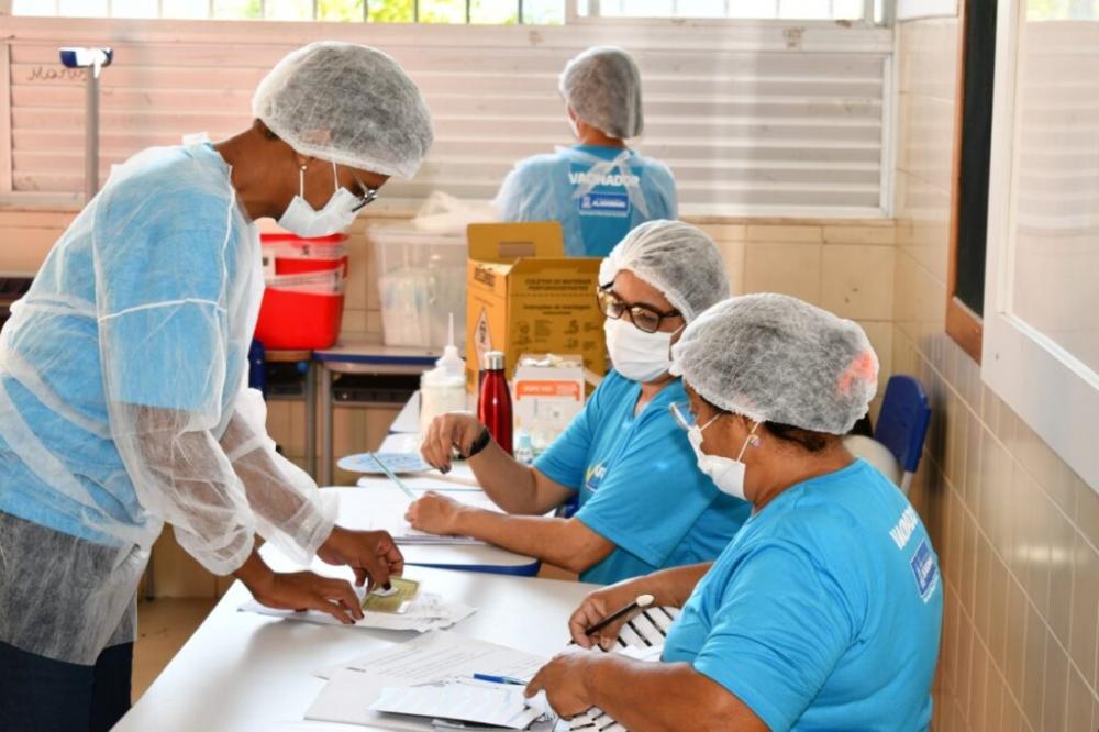 Feriado desta quinta-feira (3) em Alagoinhas será de Mutirão de Vacina contra a Covid-19