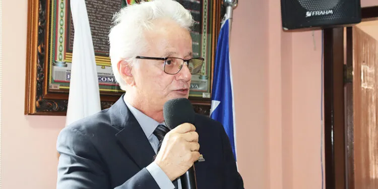Prefeito de Araçás exonera cargos comissionados, funções gratificadas e contratados e da exemplo para a região