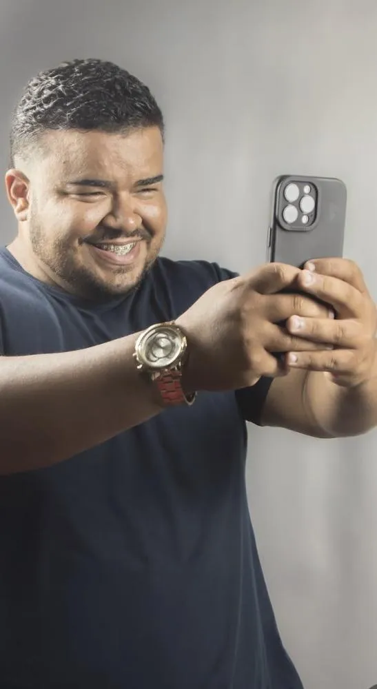 Eliel Ramos conquista dois novos prêmios em 2026 e chega à marca de nove premiações na comunicação regional