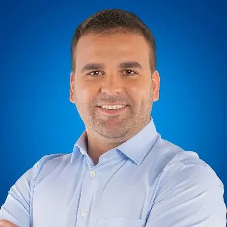 Nome de Pablo Otto ganha força para sucessão da gestão Carine de Ataíde em Aporá