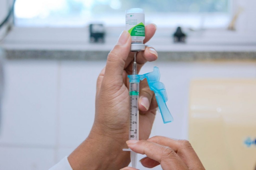Vacinação contra a gripe passa para 3ª fase em Camaçari; veja público alvo