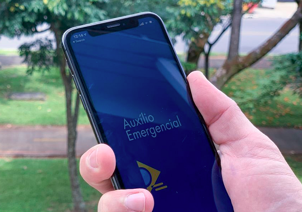 Trabalhadores nascidos em novembro podem sacar auxílio emergencial