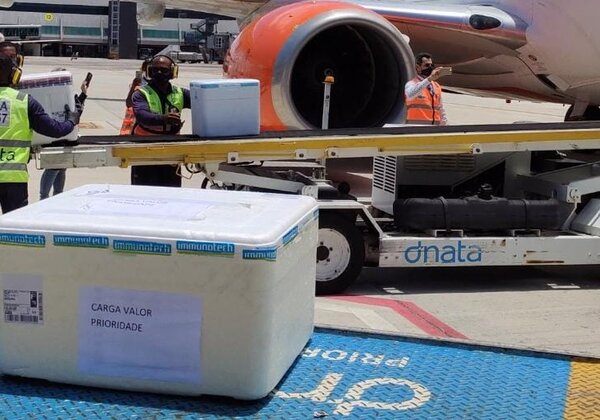 Bahia recebe mais 264,5 mil doses de vacinas contra a Covid-19 nesta quarta-feira