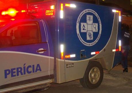 Motorista morre em colisão frontal com carreta-cegonha no interior da Bahia