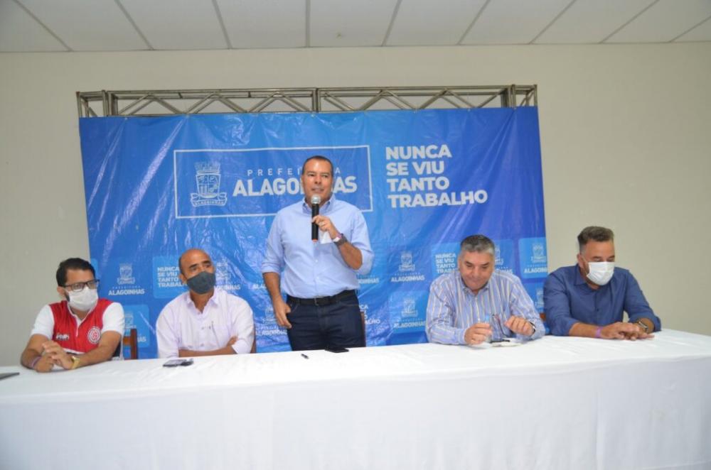 Prefeito Joaquim Neto participa de coletiva de anúncio dos novos patrocinadores do Atlético de Alagoinhas