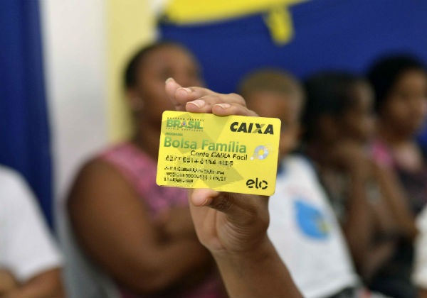 Orçamento enviado ao Congresso não prevê aumento no Bolsa Família