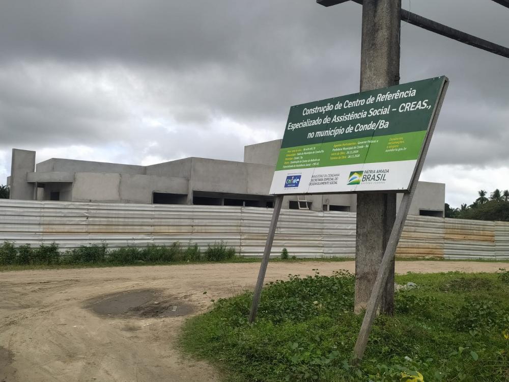 Com mais de 9 meses de atraso obra do CREAS do Conde não tem data para ser entregue