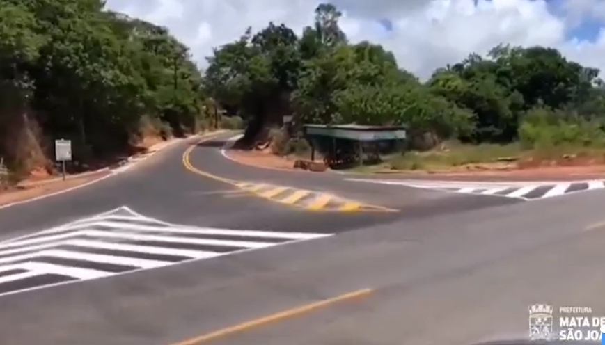 Prefeitura entrega entrada do ao curralinho em Mata de São João